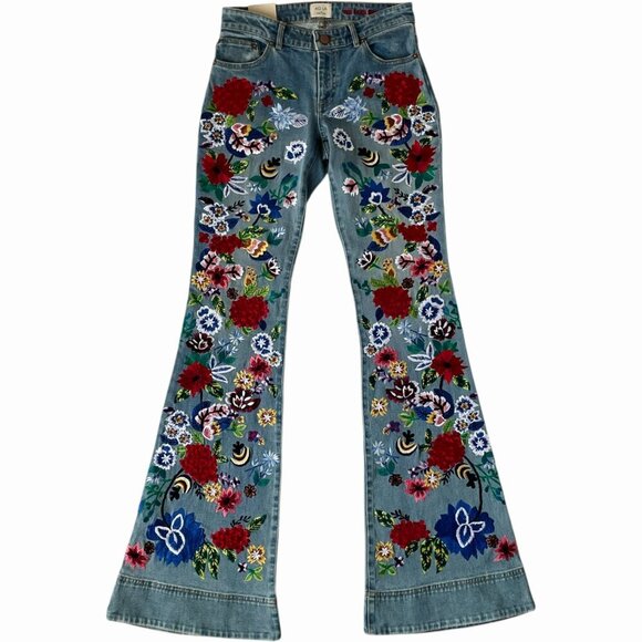 Alice + Olivia Ryley Floral Embroidered Bell Jeans Vintage Wash - Picture 10 of 10